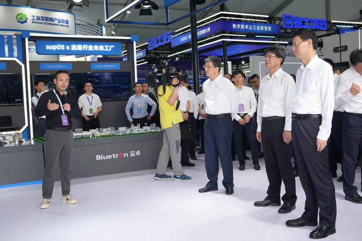 工业互联网大会 工业操作系统领导者SUPOS三大版本赋能万千工厂